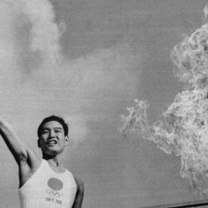 Jošinori Sakai je upalio olimpijski plamen