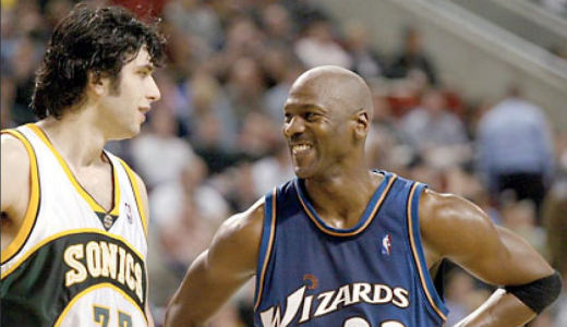 Leti, leti, leti, leti … Majkl!