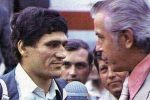 Sportski komentator Dragan-Gaga Nikitović intervjuiše Mlatu Parlova na beogradskom aerodromu po dolasku iz Havane 1974. godine